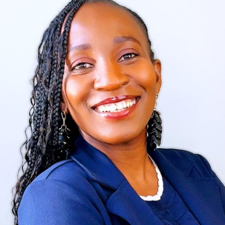 Portrait of Temitope Adepoju, an OhanaHC mentor.